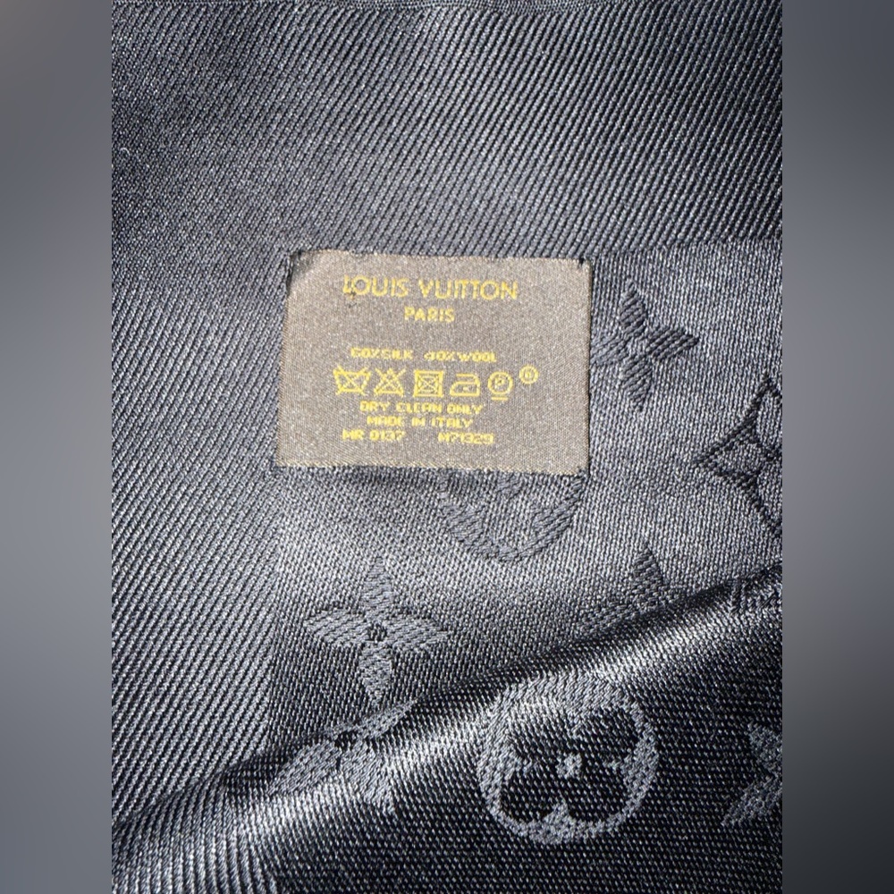 Louis Vuitton Classic Monogram Silk/Wool Scarf - Black - Picture 3 of 4